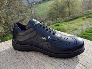 Schwarzer - elegant mit Silberschrift