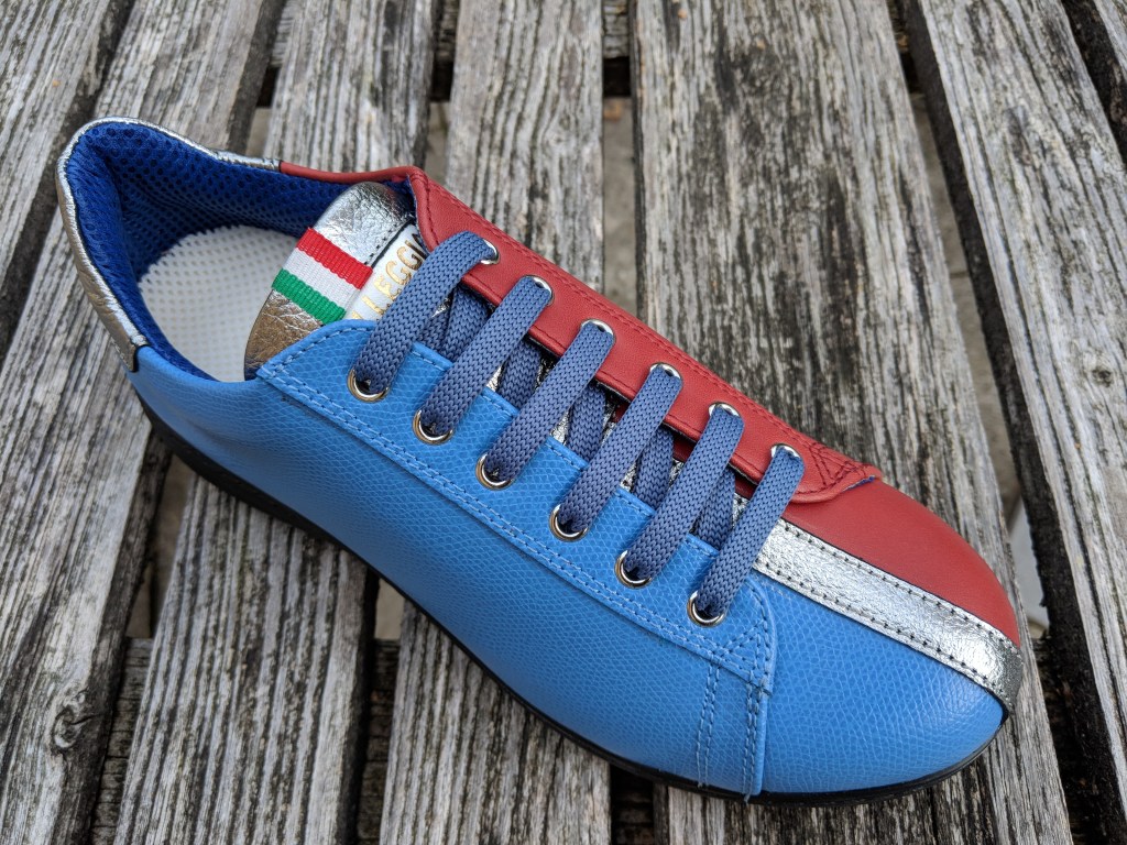 Neu Half-Modell: Granatrot und Hellblau, 37,5