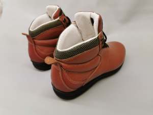 Karamellbrauner von hinten