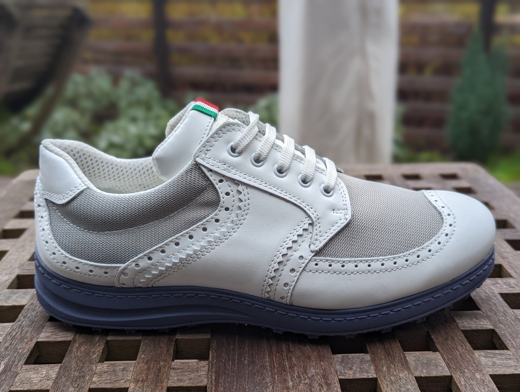 41,5 Bianco grauer Stoff